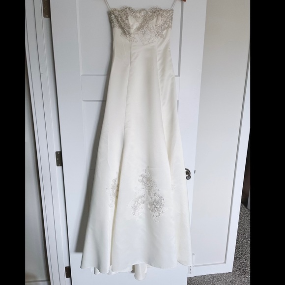 JESSICA MCCLINTOCK Wedding Dress - Picture 1 of 9